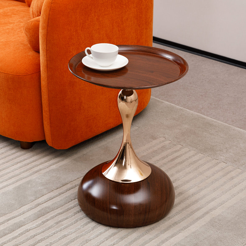 Table d'appoint en métal, table d'appoint ronde pour la chambre à coucher, durabilité durable, bureau à la mode minimaliste avec élément de design, fonction polyvalente, rouille