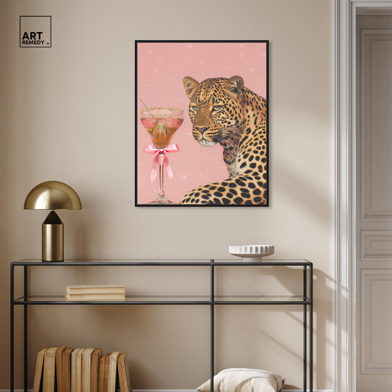 «Leopard and Drink Canvas», art mural Glam par Art Remedy, H 31 po x l 25 po, Cadre flottant noir