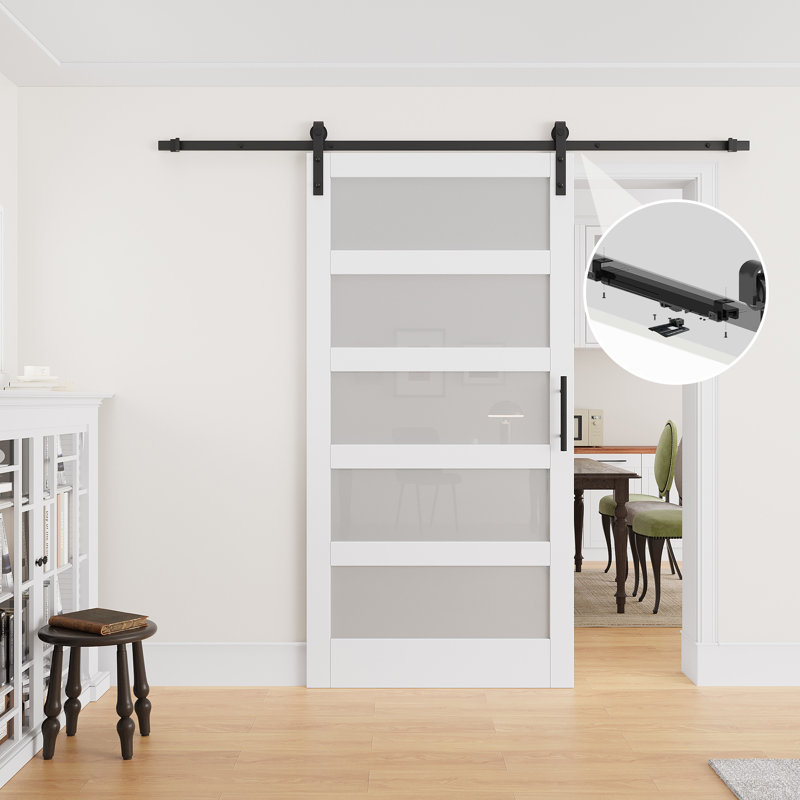 Porte coulissante de style grange à 5 carreaux en verre trempé dépoli, 42 po × 84 po, finition finie, prête à l'emploi. Quincaillerie d'installation et système de fermeture amortie inclus. Peut être repeinte.