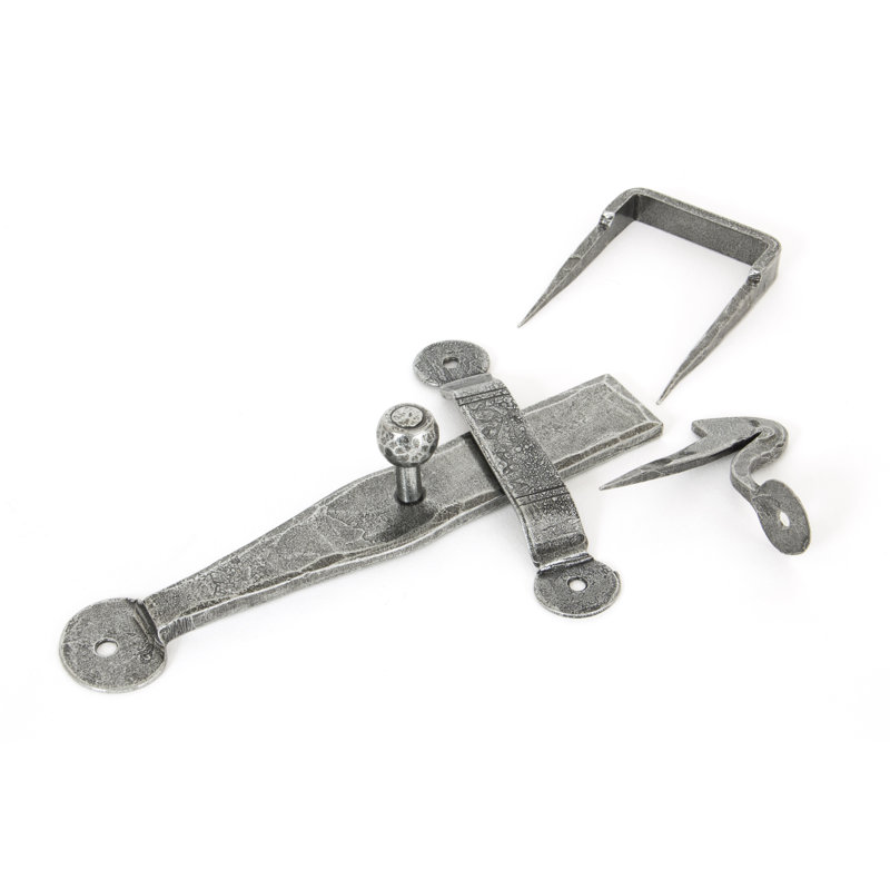 Pewter Latch, Pewter
