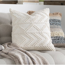 How to Mix Decorative Pillows (+ 20 guaranteed-to-look-good combinations) -  Emily Henderson