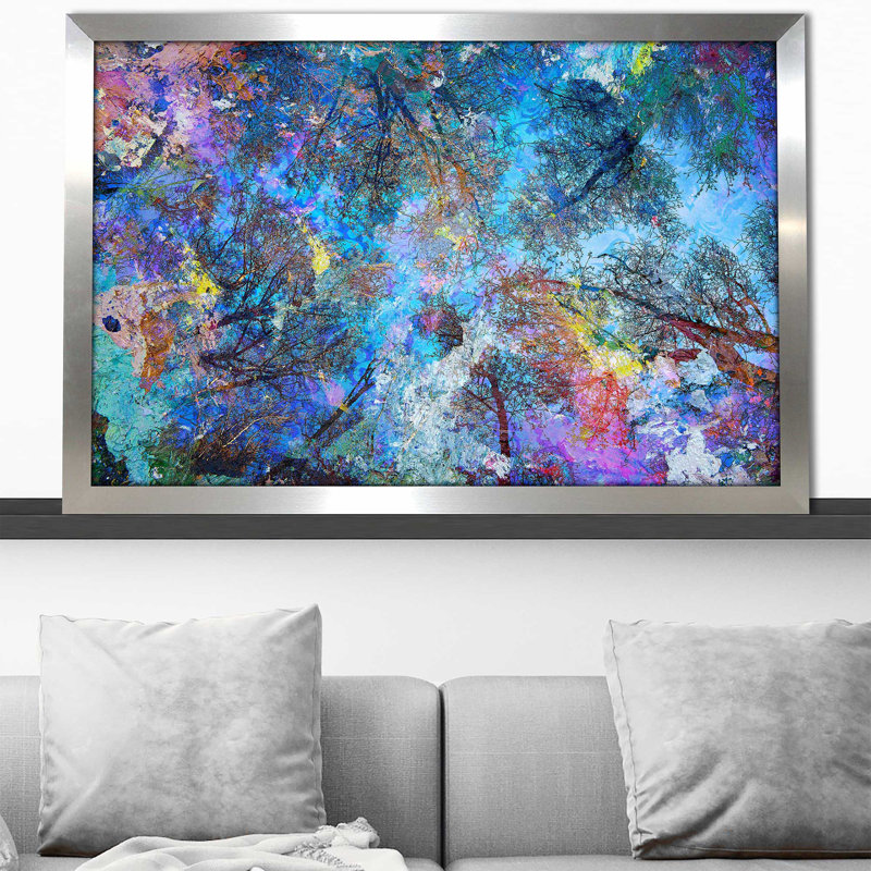 «Dreaming Up To The Trees» par - Impression, Encadrement argenté, H 33,5 po x l 49,5 po x P 1 po