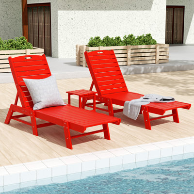 Chaise longue inclinable longue de 78,2 po avec table Laguna