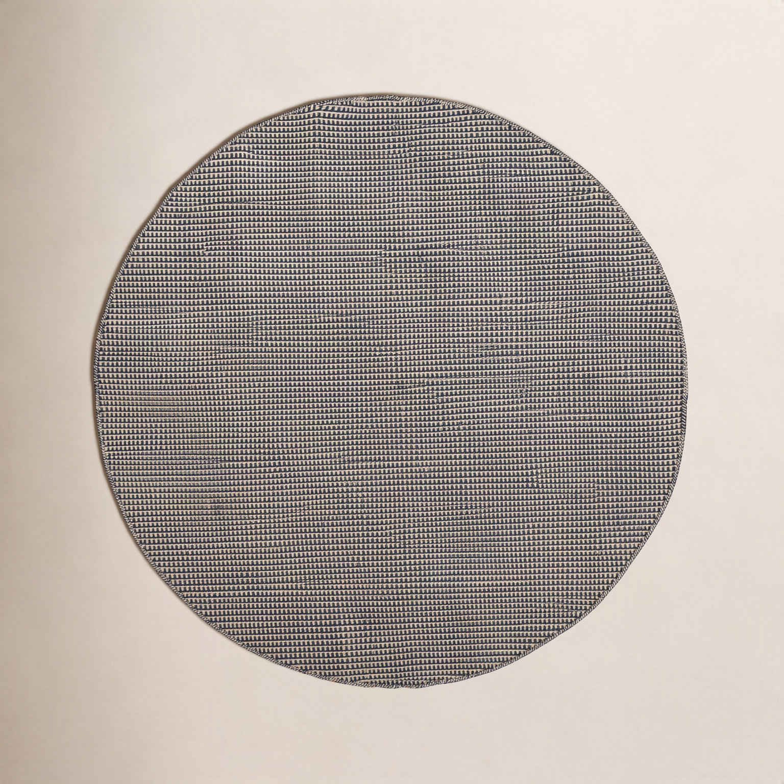 Bester Hand-Woven Geometric Cotton Rug, Round 6'