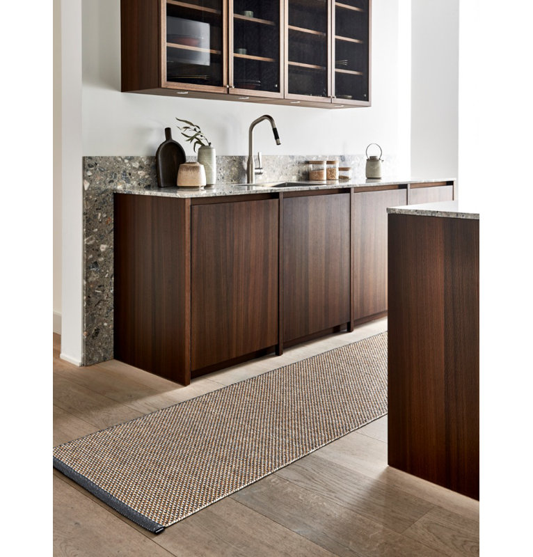 Effi Area Rug in Brown/Granit, Rectangle 2' x 4'