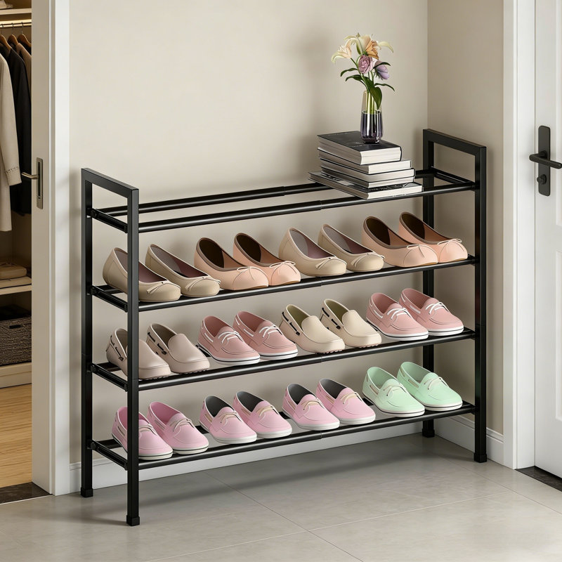 Range-chaussures en métal