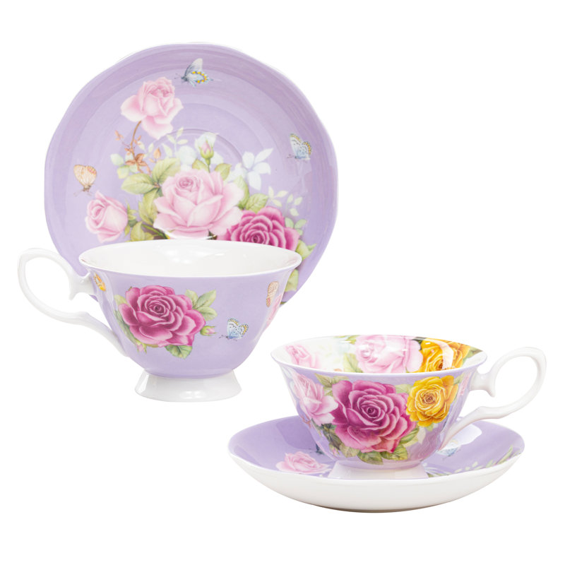 Tasse et soucoupe en porcelaine tendre, Mauve