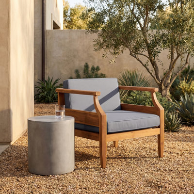 Chaise de patio avec coussins Mcclurg