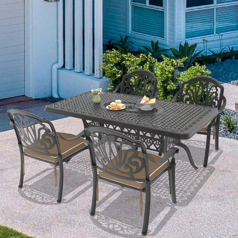 Ensemble de salle à manger rectangulaire pour patio 4 personnes, 170 cm de long, avec trou pour parasol, 4 chaises empilables avec coussins bruns