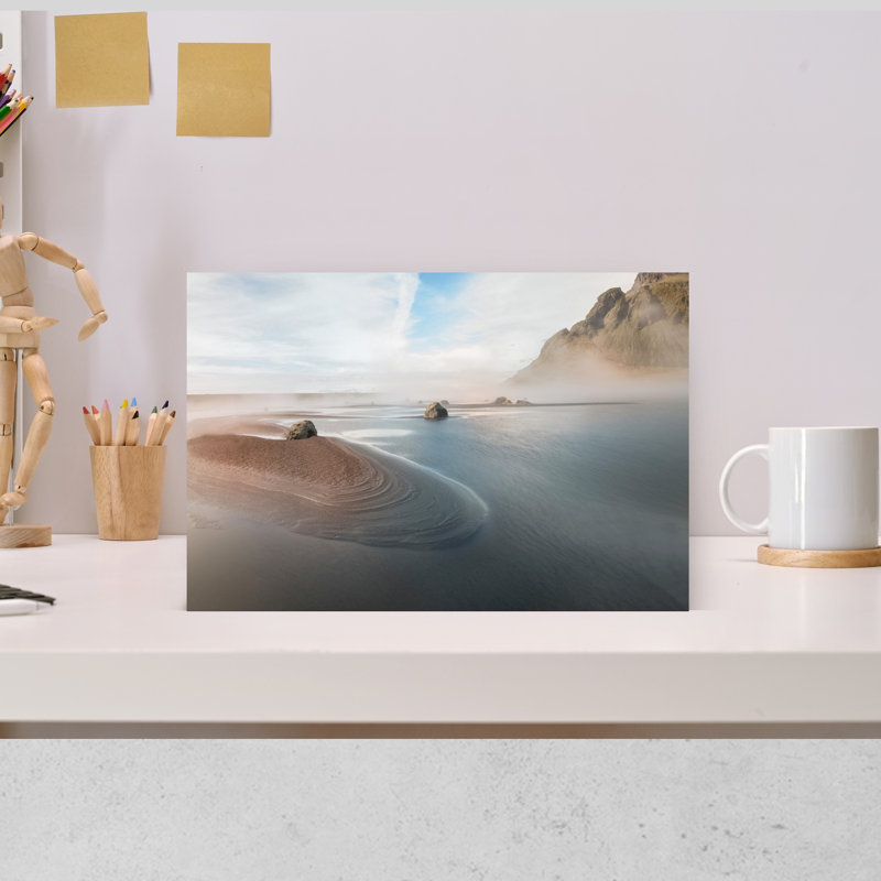 Impression d'art mural Misty Black Sand Beach, H 12 po x l 18 po