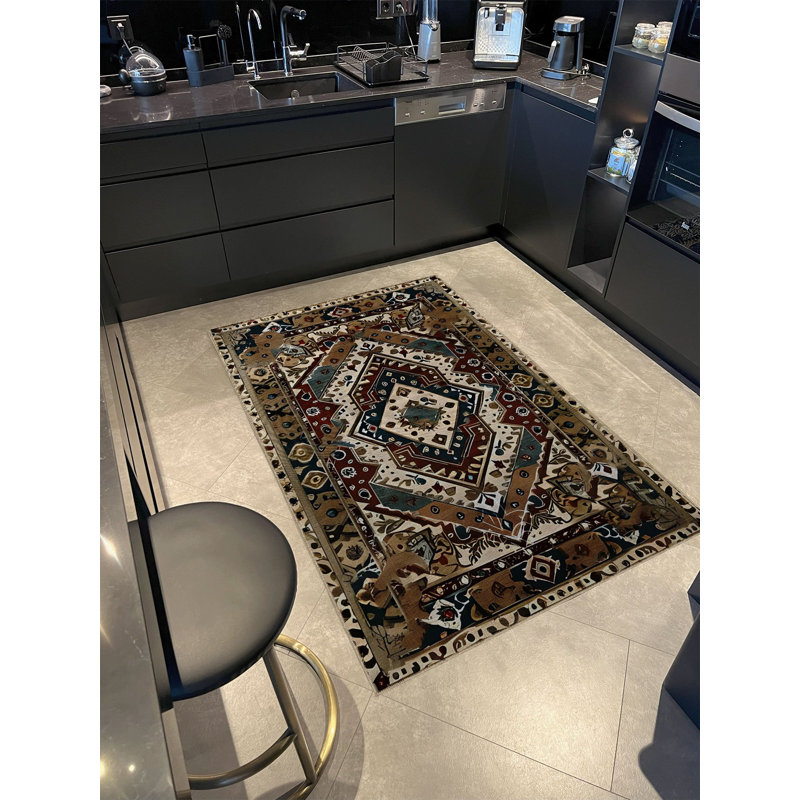 Tapis décoratif vert à motif antique, Rectangle 3 pi 11,24 po x 5 pi 10,87 po