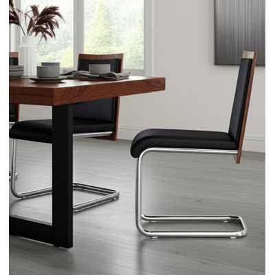 Ensemble de deux chaises Parsons rembourrées en similicuir noir et argent