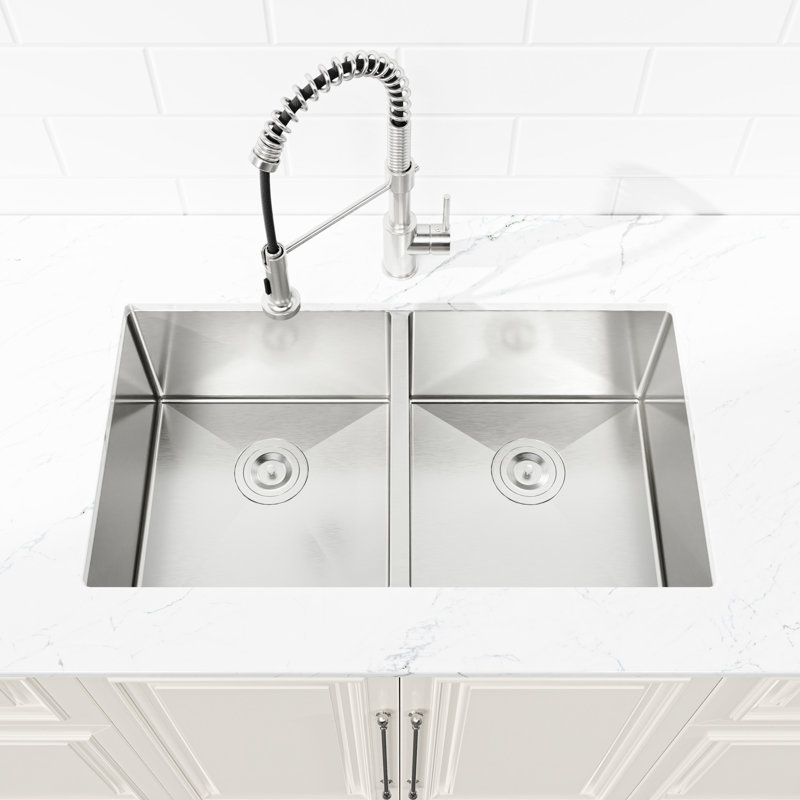 Évier en acier inoxydable 33 po x 19 po, brossé, avec une égratignure - Extérieur et bonne évacuation d'eau 33 po x 19 po pour évier de longue durée