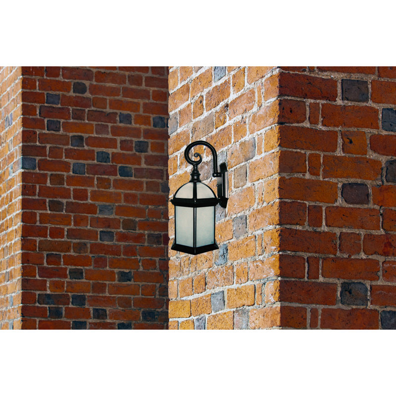 Hermilda Wall Light
