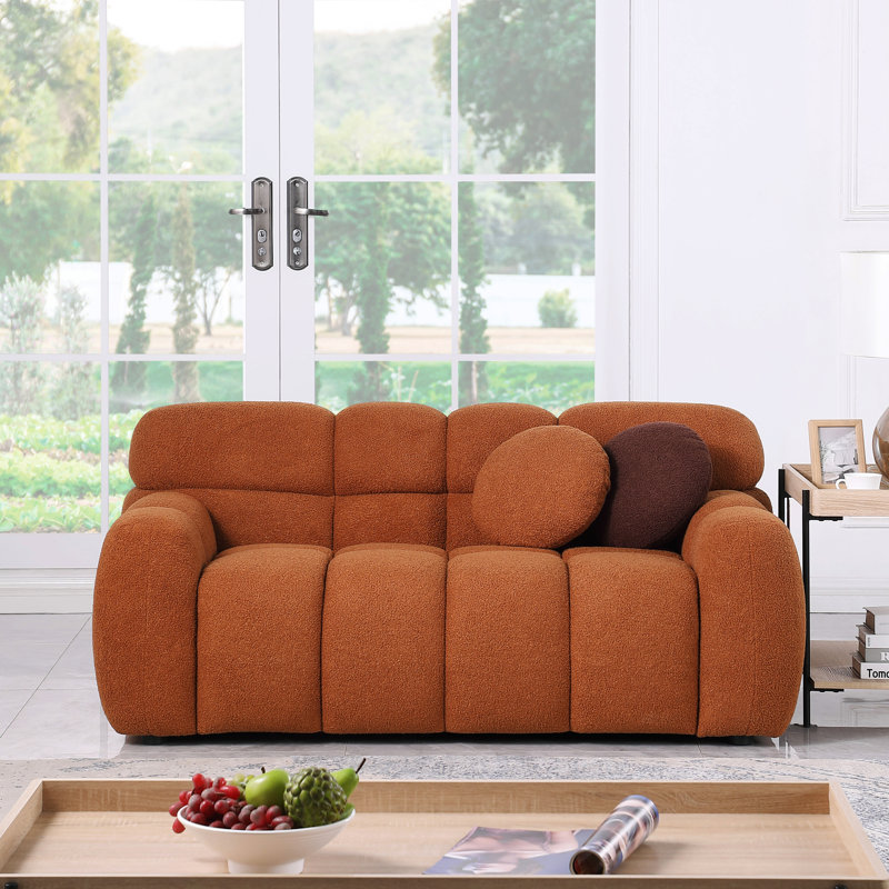 Confortable et élégant, ce canapé 2 places Marshmallow Boucle est conçu avec une structure de corps humain pour les gens des États-Unis, idéal pour les espaces de vie modernes