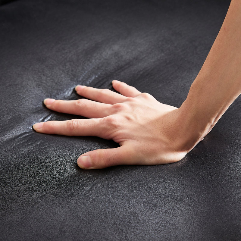 Salon élégant avec détails boutonnés, tissu technique doux, coussins d'assise confortables, boutons en tissu de 161 cm, 2 coussins, pieds en bois.