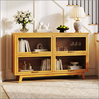 Armoire de rangement moderne de style Mid-Century à 4 portes avec tablettes, parfaite pour organiser et mettre en valeur vos trésors.