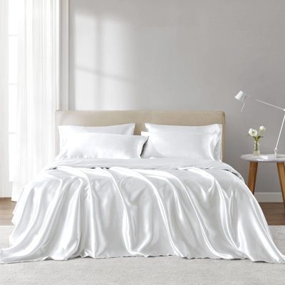 Ensemble de draps en satin blanc de luxe pour lit simple (4 pièces) - Infroissable, doux pour la peau et les cheveux, convient aux matelas de 40 cm d'épaisseur, comprend un drap plat et des taies d'oreiller. Dompte les frisottis pour un sommeil réparateur et paisible.