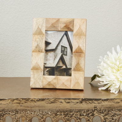 Grand cadre photo texturé en bois clouté