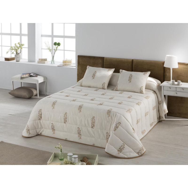 Floral Bedding, Gold, 250cm W x 270cm L