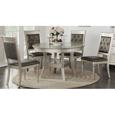 Qeshauncci 4 - Person Four Leg Dining Set