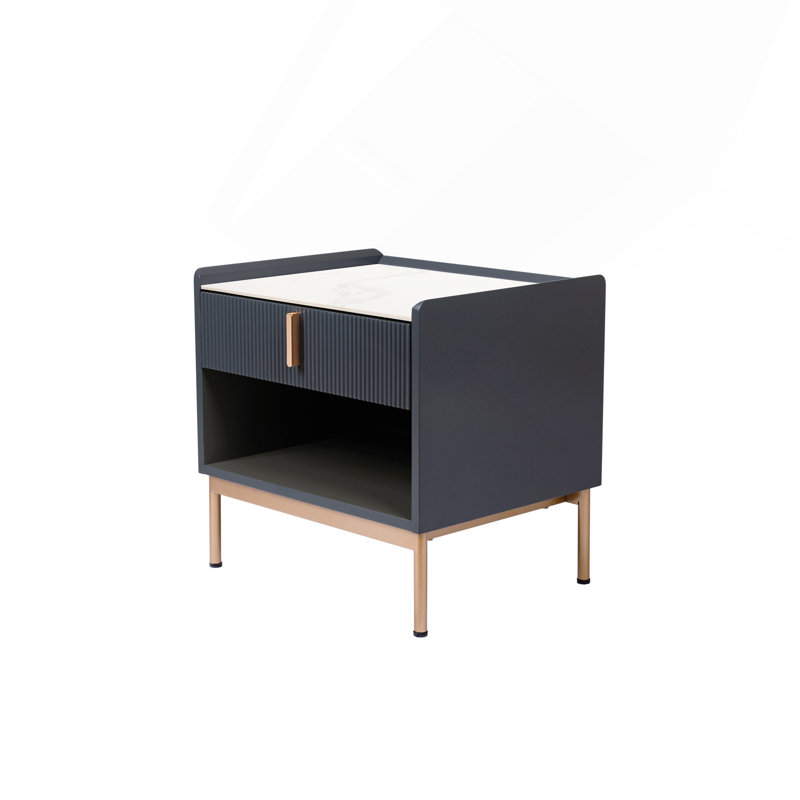 Table de bout moderne blanc / gris ou table de chevet avec plateau en pierre et cadre doré.