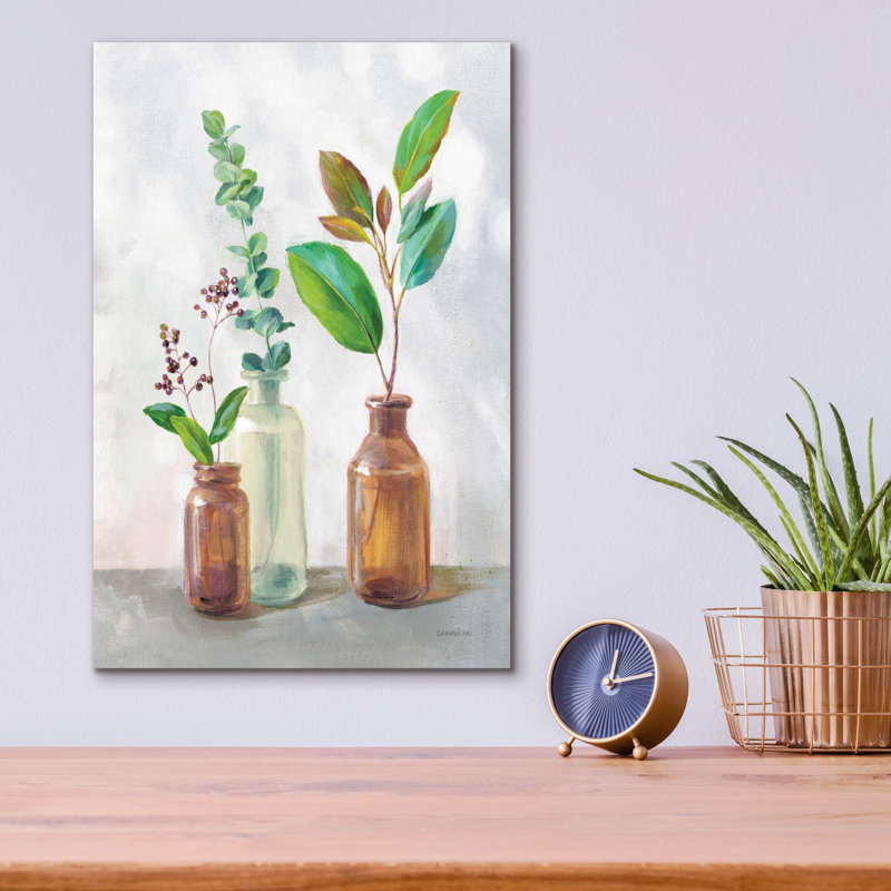 «Natural Riches 3 Clear Vase» par Danhui Nai, art mural en verre acrylique, H 16 po x l 12 po x P 0,13 po