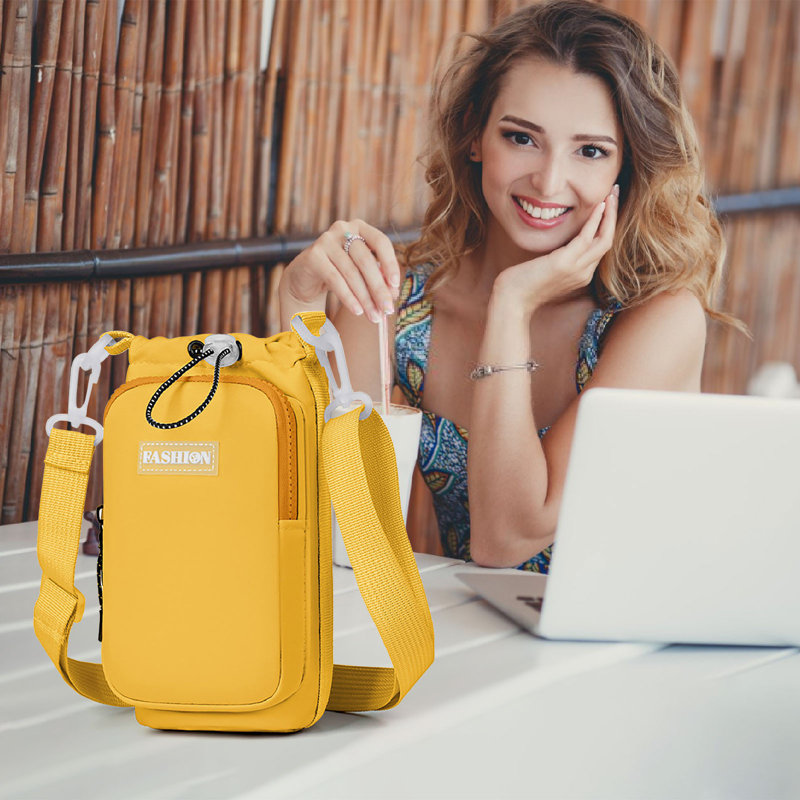 Sac à bandoulière portatif pour femmes, Oui
