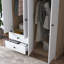 Armoire moderne avec plusieurs tablettes et tiroirs, finition noyer et blanc, 47,2 po x 66,9 po x 16,7 po | 100% panneau de particules enduit de mélamine, épaisseur: 0,7 pouce | Solution de rangement élégante pour toute chambre à coucher