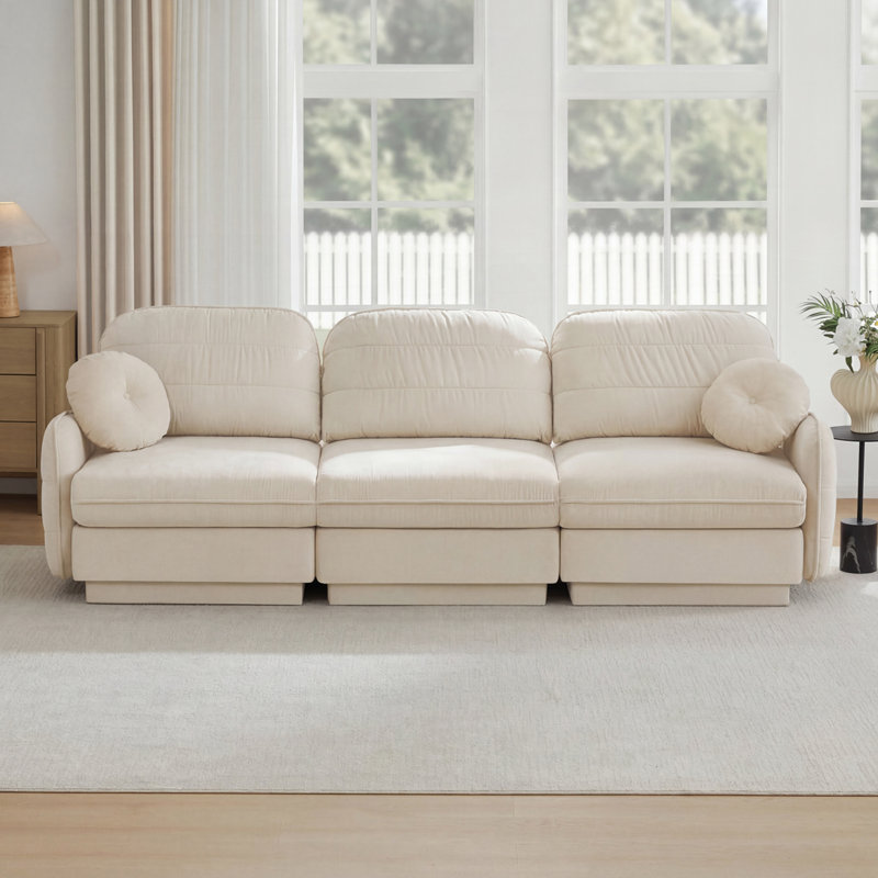 Canapé Chenille Cloud 3 places avec coussins ronds, dossier matelassé, assise profonde, H 37,4 po x l 33,4 po x P 105,1 po