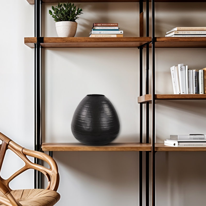 Anique Aluminum Table Vase