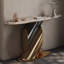 Console légère, luxueuse et moderne-425456731