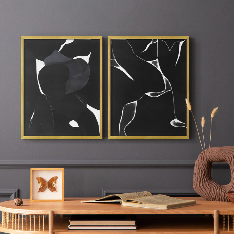 «Night Bloom I», reproduction encadrée de qualité supérieure - prête à être accrochée - aucun clou requis - aucun clou requis
