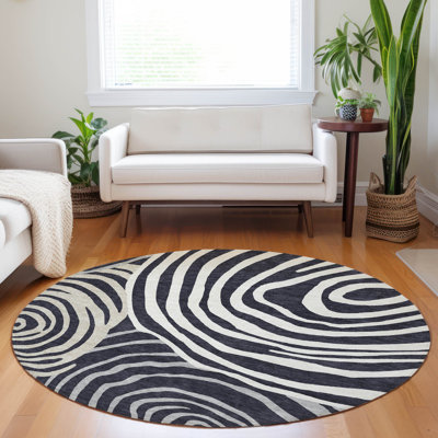Tapis noir Prisco lavable à la machine de qualité supérieure
