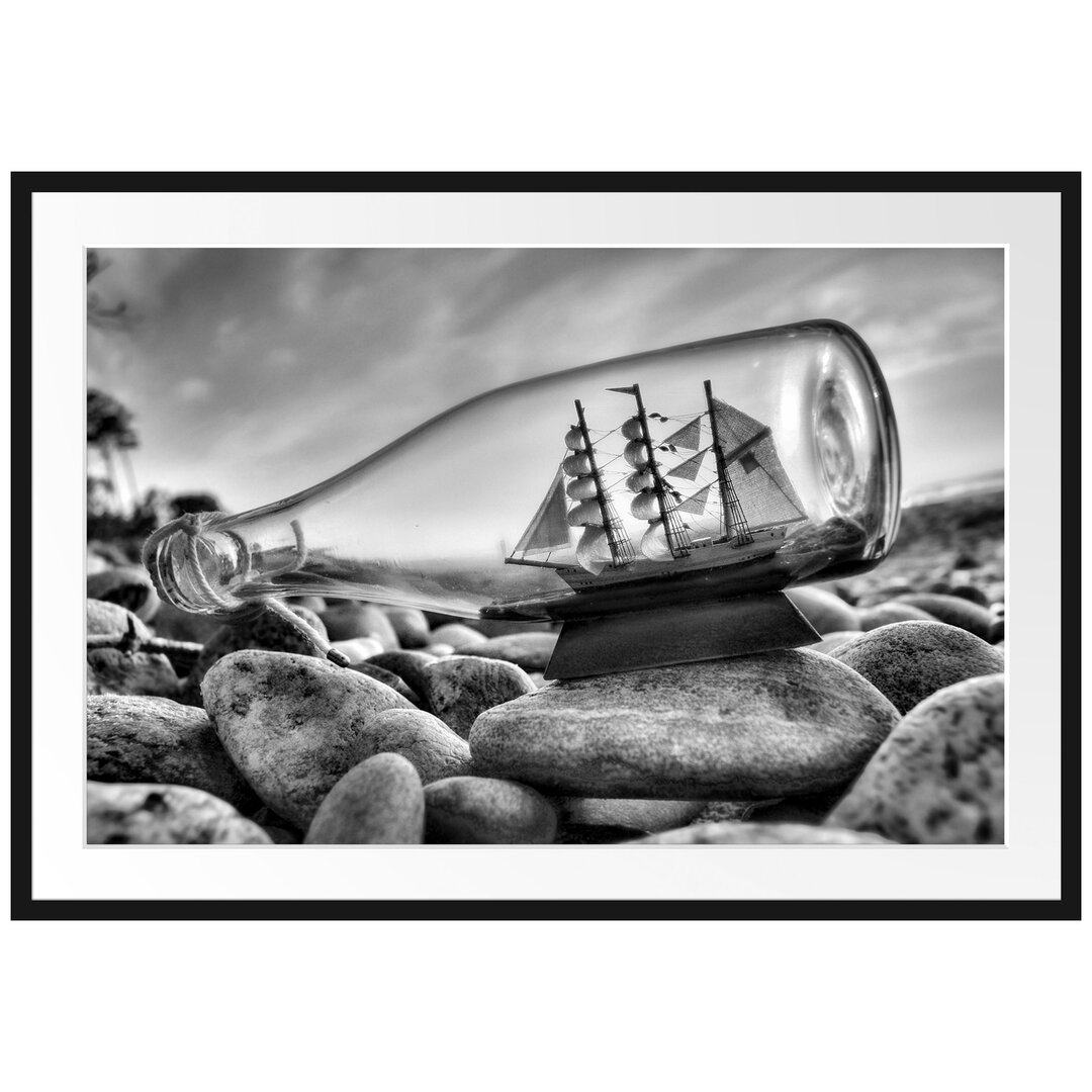 Gerahmtes Poster Flasche mit Schiff