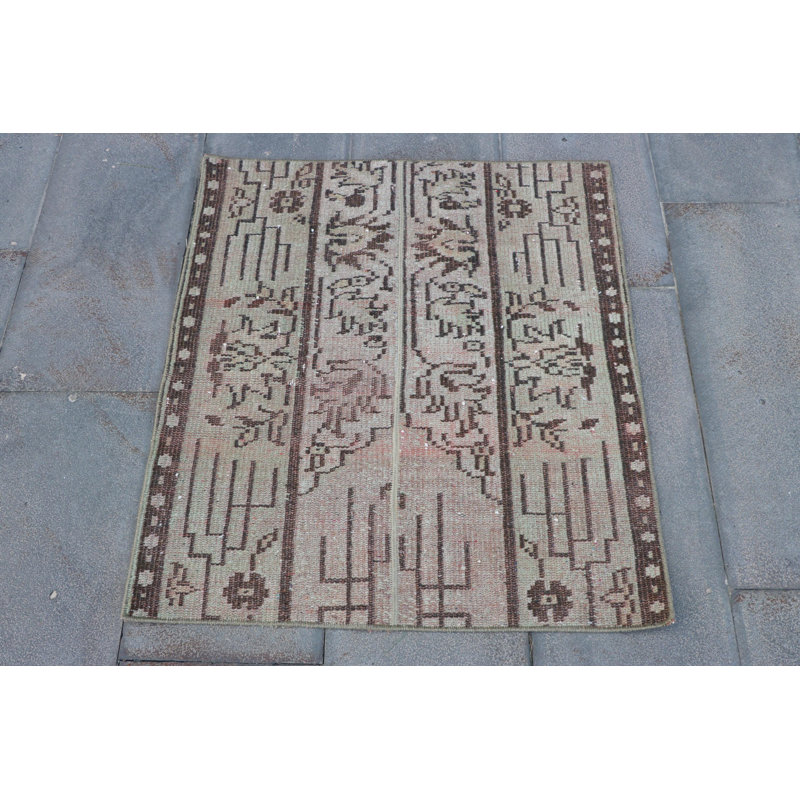 Vintage Turkish Patchwork Rug - Anatolian Green Wool Carpet for Modern Minimalist Entryway