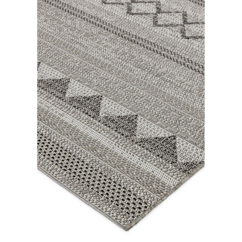 Treanor Geometric Indoor / Outdoor Area Rug, Rectangle 160 x 230cm