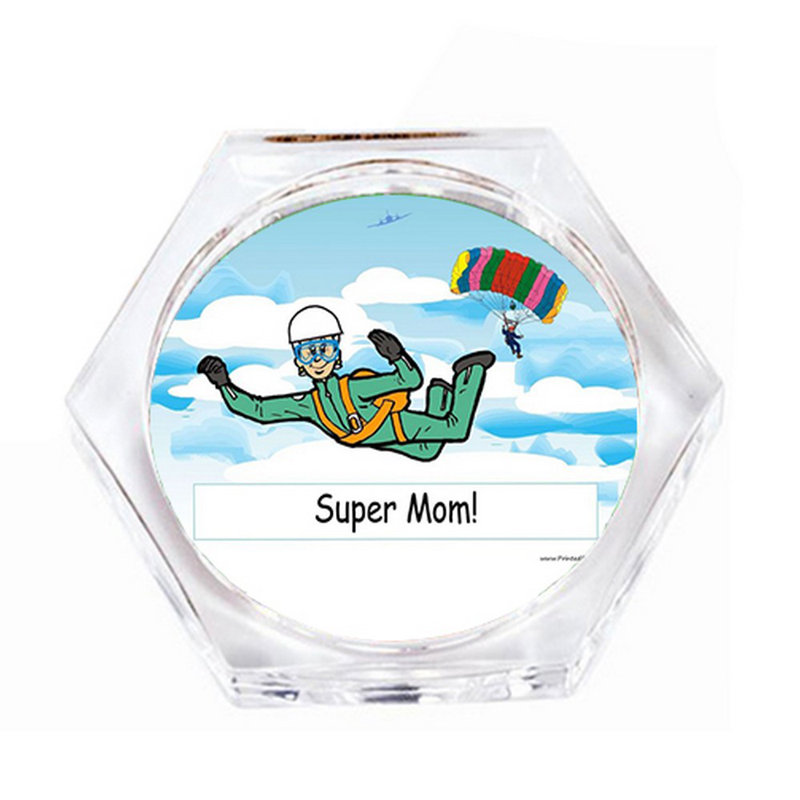 Sous-verre skydiving granny