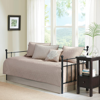 Housse de lit de jour 6 pièces en kaki - Compatibilité matelas simple, rayures unies et imprimées, 3 taies décoratives, coussin décoratif 6 tailles, magnifique réversible