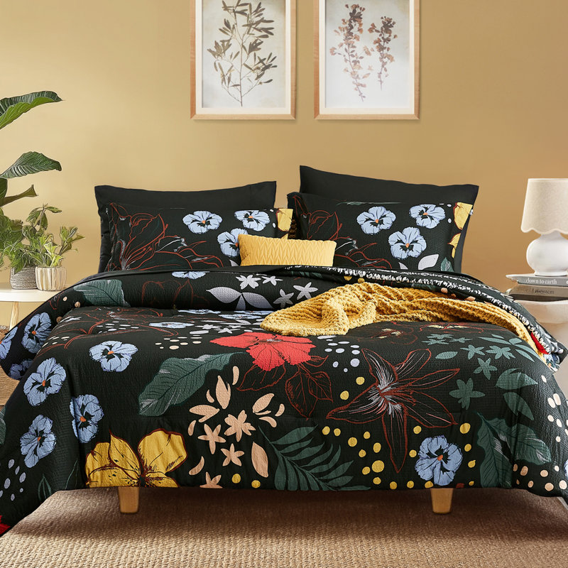 Comforter Set, Comforter Set with Pattern, Soft Seersucker Design All Season Microfiber Bedding Set, Black/Red/Blue Floral
