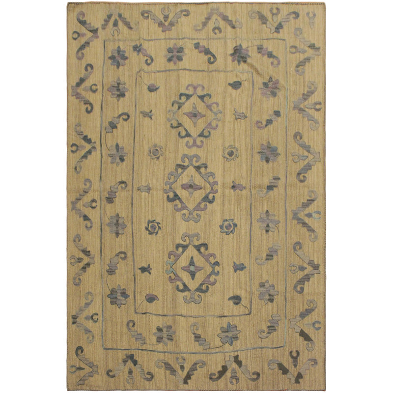 Tapis beige en laine noué à la main de style sud-ouest Madhwi 5 pi 11 po x 7 pi 8 po