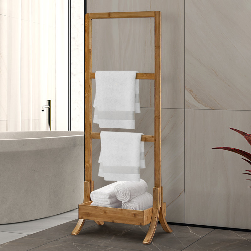 Porte-serviettes sur pied en bambou spa