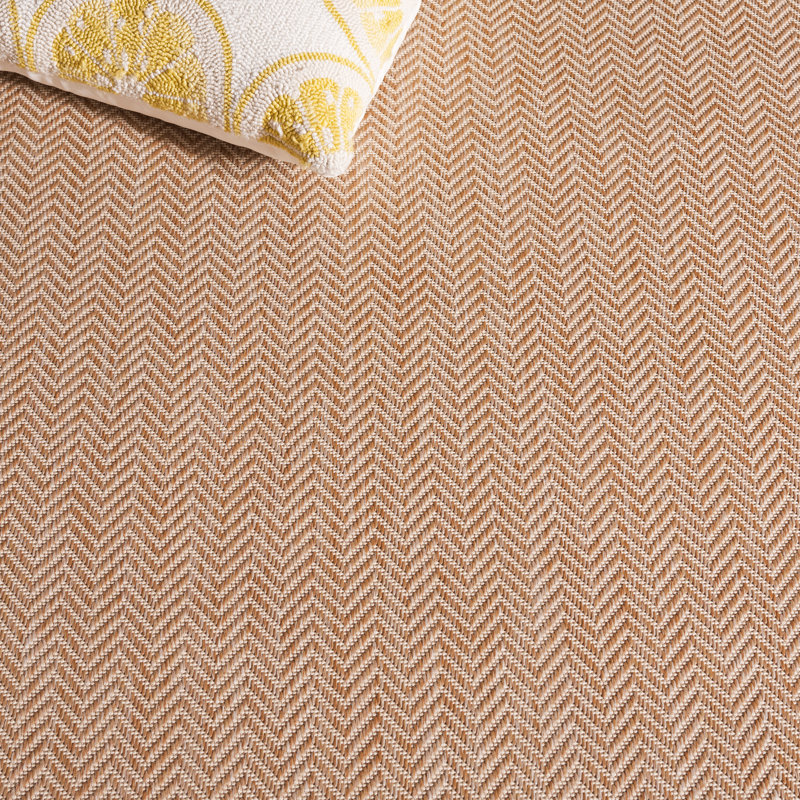 Arneshia Beige Indoor/Outdoor Area Rug, Rounded Rectangle 5'3" x 7'7", Beige
