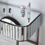 Coiffeuse en miroir de 39 po avec base en acier inoxydable, 2 tiroirs soigneusement conçus, polyvalente pour la chambre à coucher et le bureau, argent, style moderne-1212016487