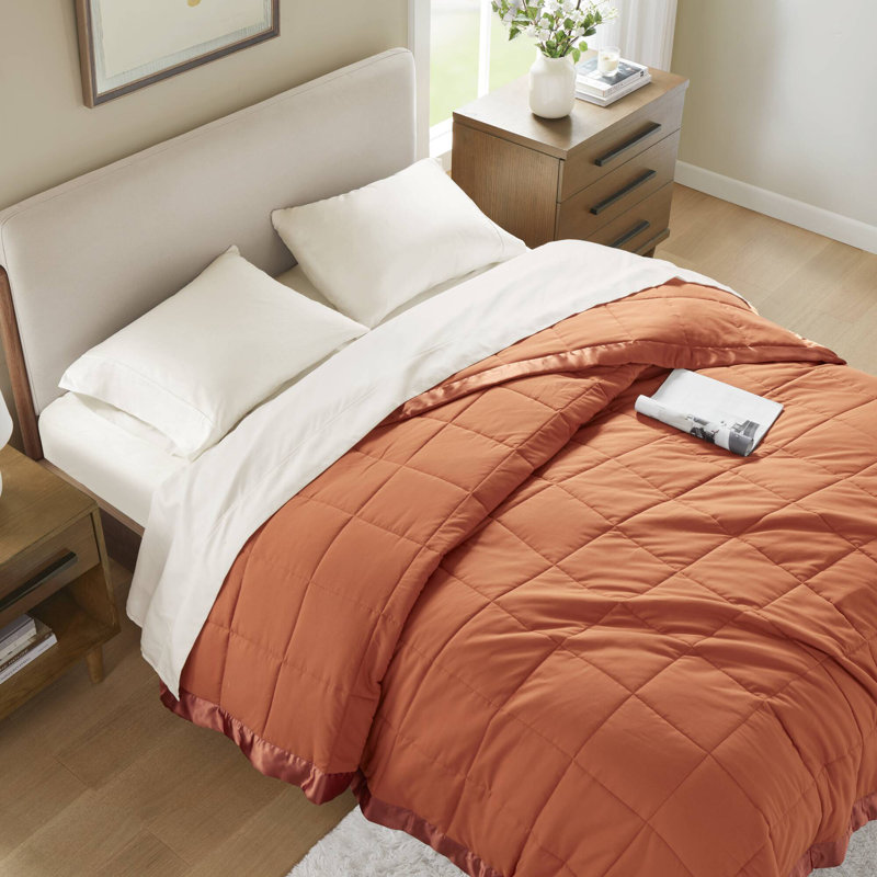 Couverture légère en duvet synthétique avec bordure en satin, Très grand, Orange