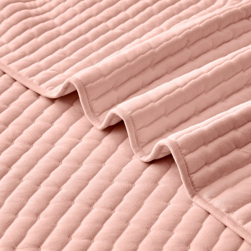 Queen Pink Polyester Jersey Knit Quilt Set