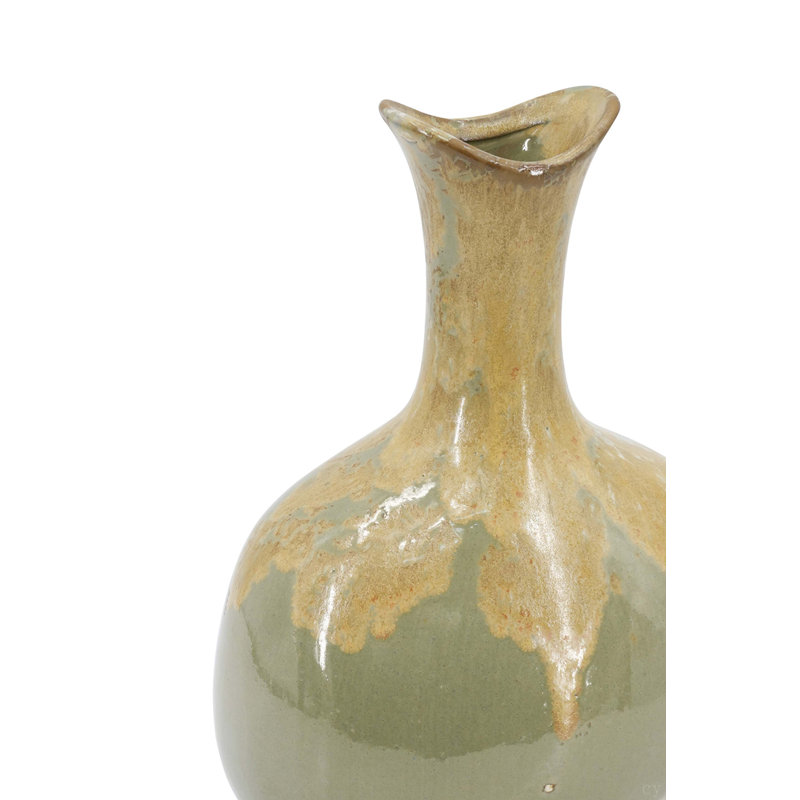 Vase 5,5 x 4,5 x 11 po