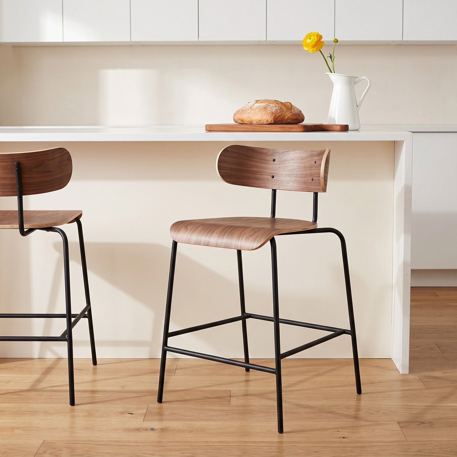 Bantam 24" Bar Stool, Walnut/Black
