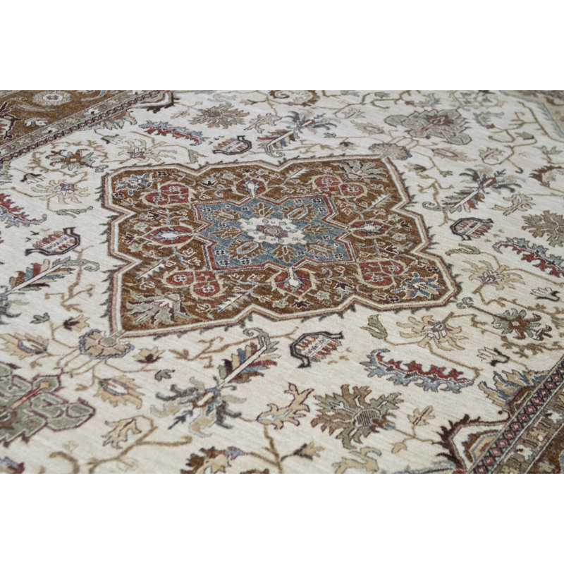 Sultanabad Hand-Knotted High-Quality Cream/Brown/Beige Area Rug