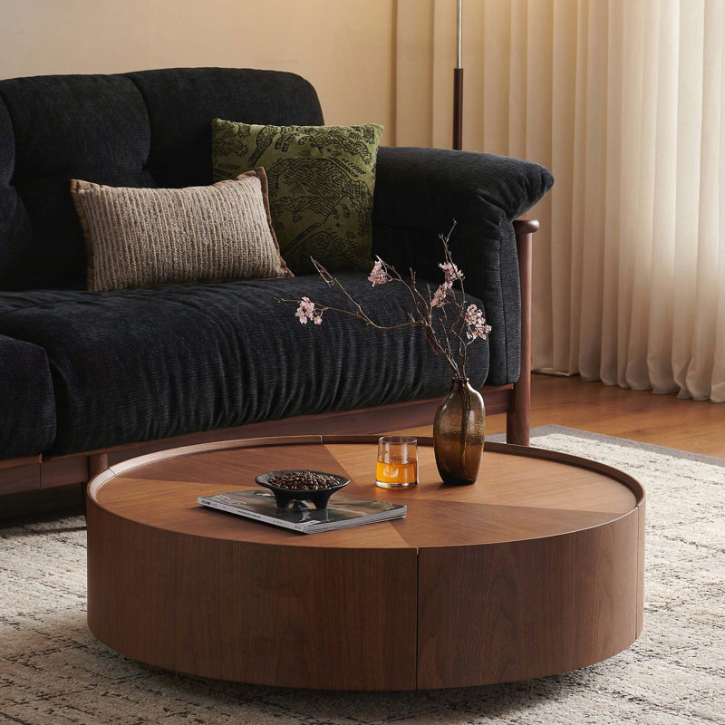 Table basse ronde avec grain de bois de noyer et base en fer